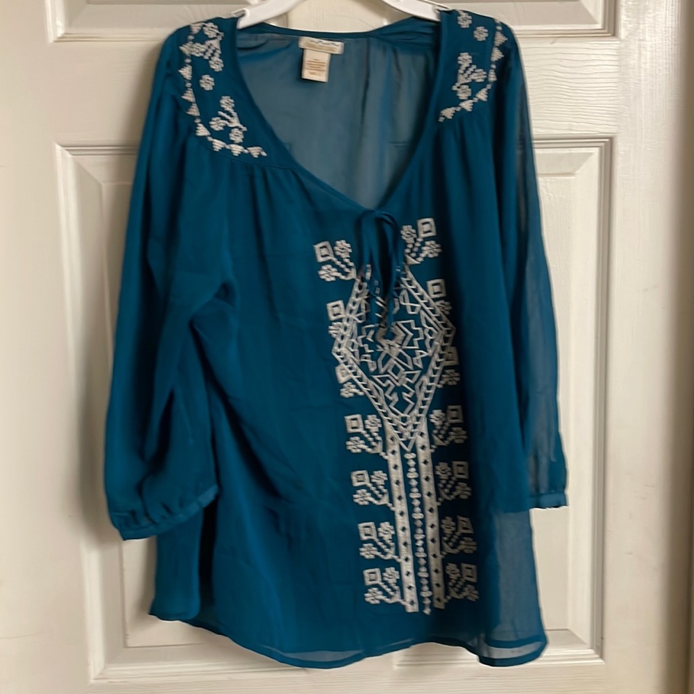 Sheer top, size L, Love on Tap brand